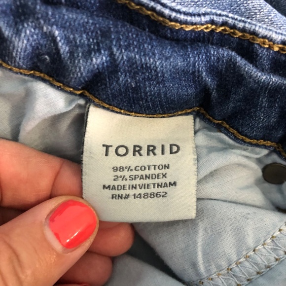 Torrid Raw Hem Jeans Plus size 20 - Picture 9 of 9